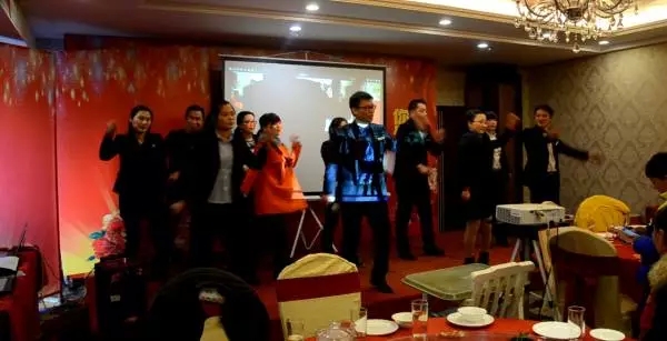 挥洒青春，以乐为主，群魔共舞之抓钱舞