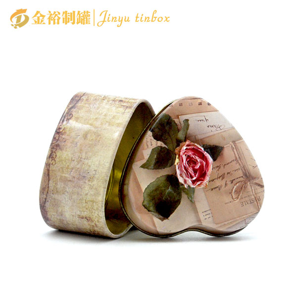 心形铁盒
