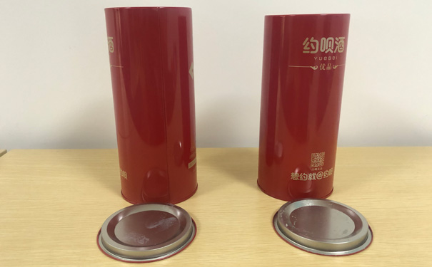 白酒铁盒